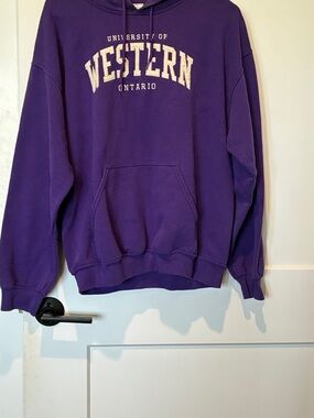 Vintage Classic Purple University of Western Ontario hoodie. B18
